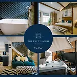 Nyaraló The Den - The White House Windermere - Off-site Health Club & 2 Minute Walk Away