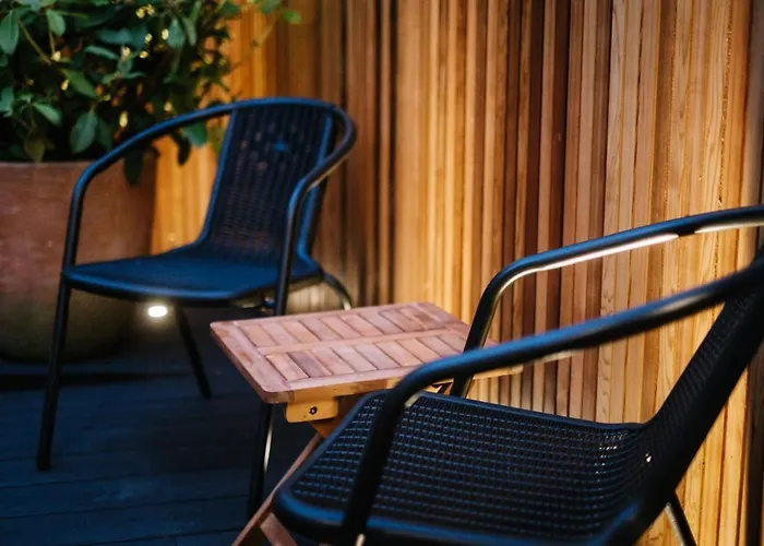 The Den - The White House Windermere - Off-site Health Club & 2 Minute Walk Away * Bowness-on-Windermere