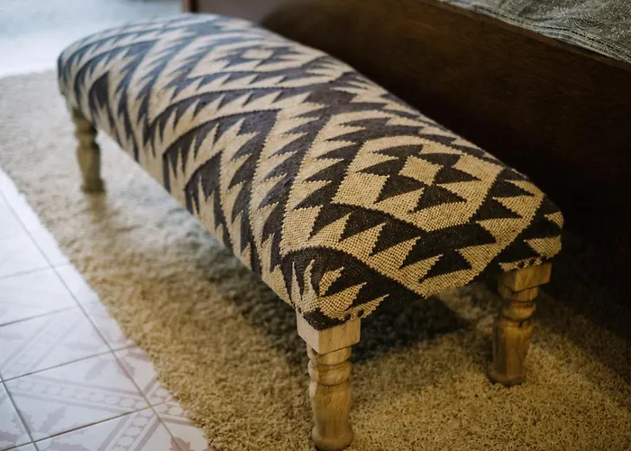 The Den - The White House Windermere - Off-site Health Club & 2 Minute Walk Away