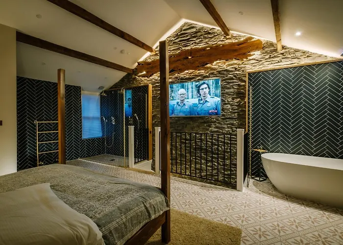 The Den - The White House Windermere - Off-site Health Club & 2 Minute Walk Away Bowness-on-Windermere