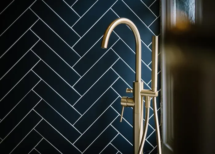 The Den - The White House Windermere - Off-site Health Club & 2 Minute Walk Away Holiday home *