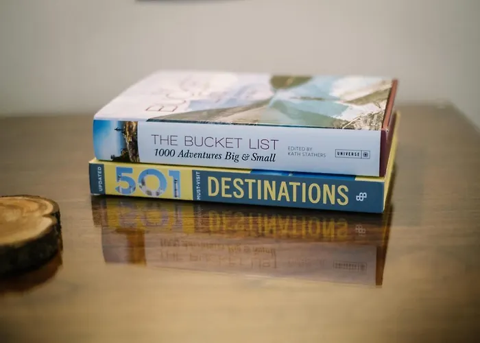 The Den - The White House Windermere - Off-site Health Club & 2 Minute Walk Away * Bowness-on-Windermere