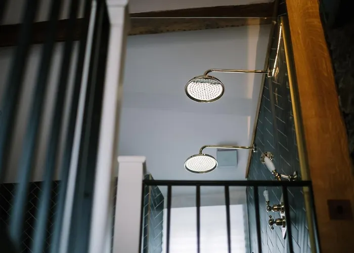 The Den - The White House Windermere - Off-site Health Club & 2 Minute Walk Away * Bowness-on-Windermere