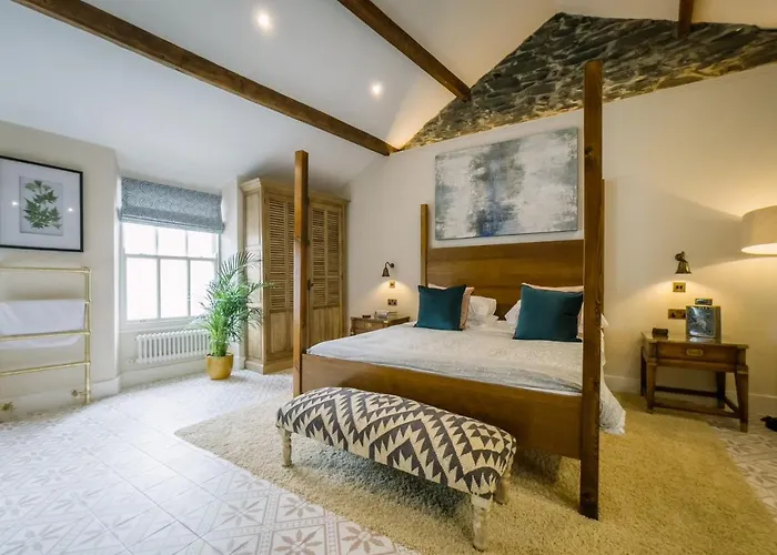 The Den - The White House Windermere - Off-site Health Club & 2 Minute Walk Away Holiday home *