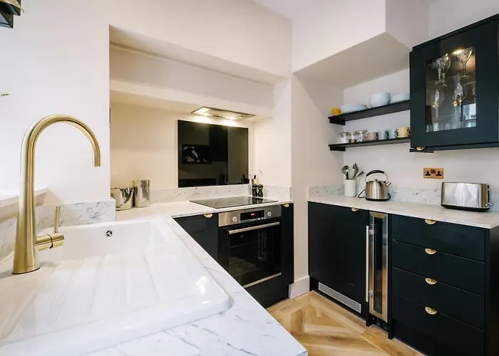 The Den - The White House Windermere - Off-site Health Club & 2 Minute Walk Away Holiday home Bowness-on-Windermere