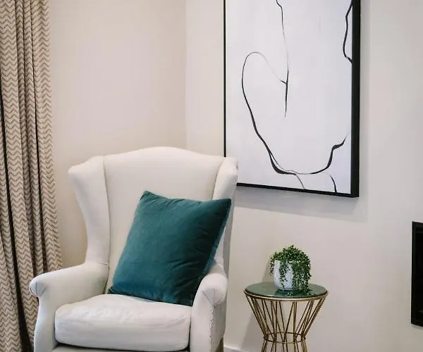 The Den - The White House Windermere - Off-site Health Club & 2 Minute Walk Away Holiday home