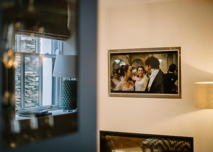 The Den - The White House Windermere - Off-site Health Club & 2 Minute Walk Away Bowness-on-Windermere