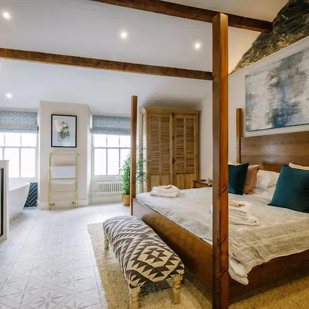 The Den - The White House Windermere - Off-site Health Club & 2 Minute Walk Away Casa vacanze Bowness-on-Windermere