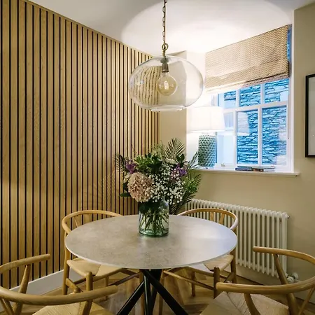 The Den - The White House Windermere Holiday home *