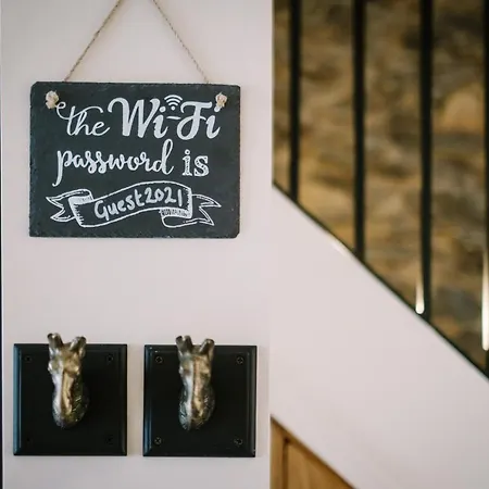 Nyaraló The Den - The White House Windermere