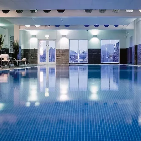 The Den - The White House Windermere - Off-site Health Club & 2 Minute Walk Away Bowness-on-Windermere
