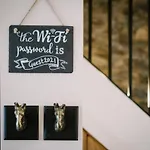 Hébergement de vacances The Den - The White House Windermere - Off-site Health Club & 2 Minute Walk Away