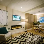 The Den - The White House Windermere - Off-site Health Club & 2 Minute Walk Away Bowness-on-Windermere